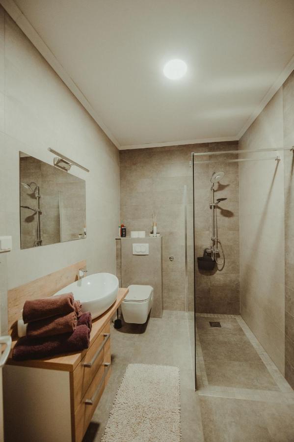 Apartman Lovric Ðakovo Екстериор снимка